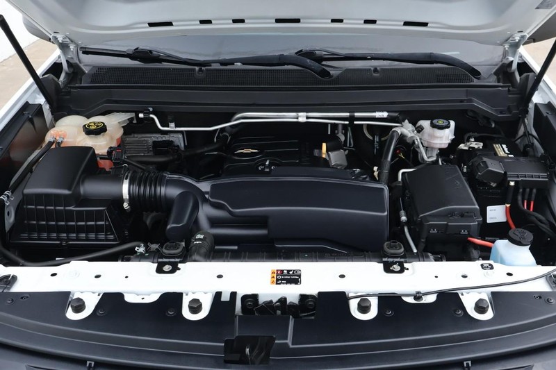 Chevrolet Colorado Vehicle Full-screen Gallery Image 18