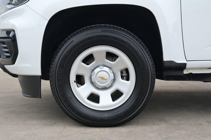 Chevrolet Colorado Vehicle Full-screen Gallery Image 19