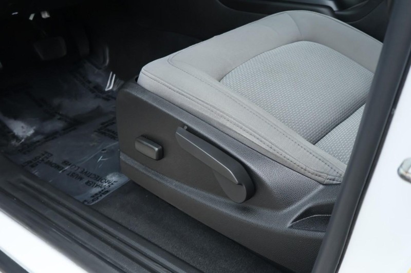 Chevrolet Colorado Vehicle Full-screen Gallery Image 23