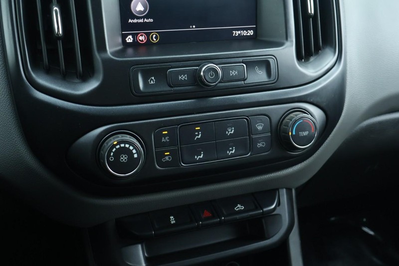 Chevrolet Colorado Vehicle Full-screen Gallery Image 36