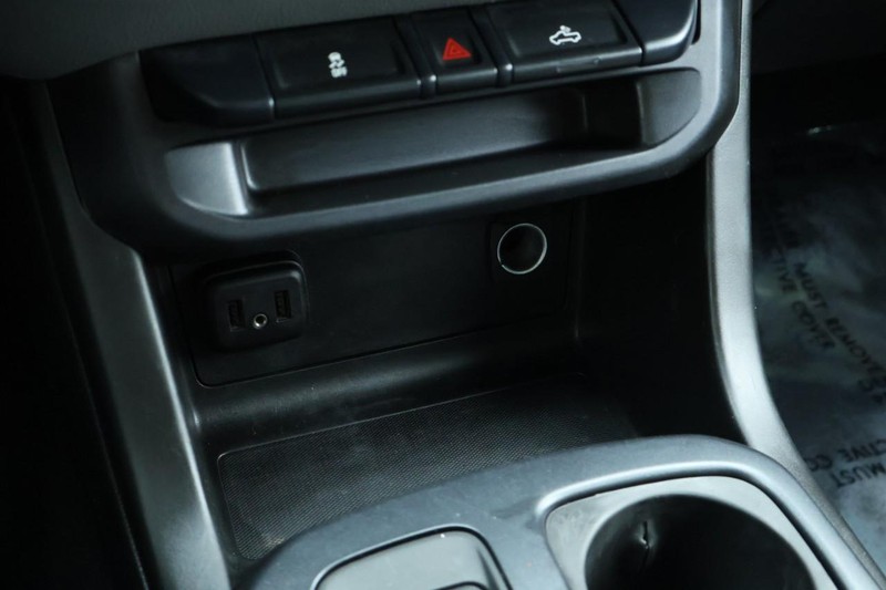 Chevrolet Colorado Vehicle Full-screen Gallery Image 37