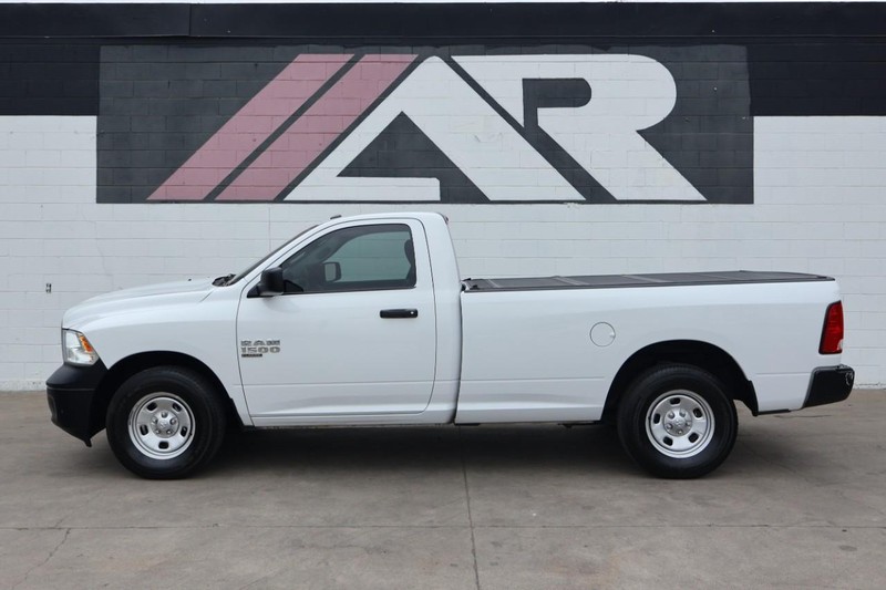 Ram 1500 Classic Vehicle Full-screen Gallery Image 11