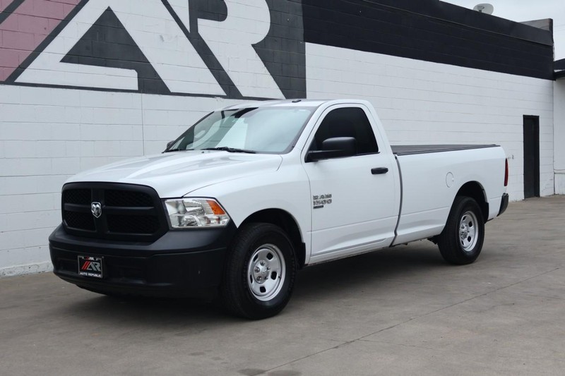 Ram 1500 Classic Vehicle Full-screen Gallery Image 12