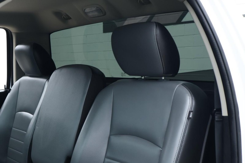 Ram 1500 Classic Vehicle Full-screen Gallery Image 20