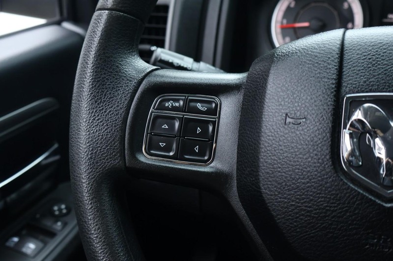 Ram 1500 Classic Vehicle Full-screen Gallery Image 27