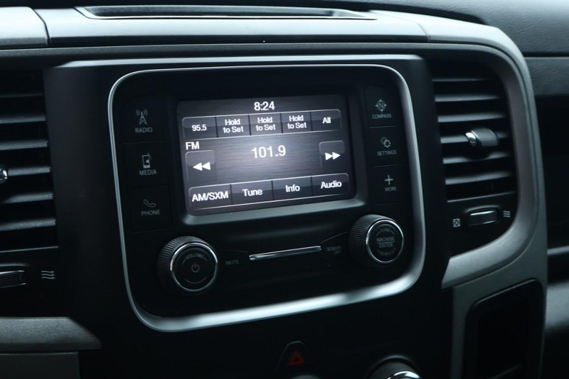 Ram 1500 Classic Vehicle Full-screen Gallery Image 31