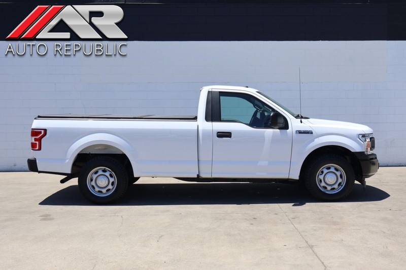 Ford F-150 Vehicle Full-screen Gallery Image 01