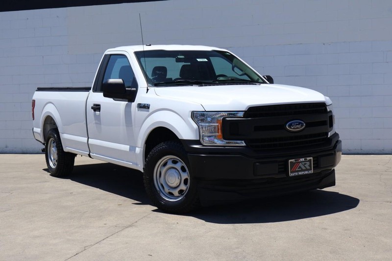 Ford F-150 Vehicle Full-screen Gallery Image 02