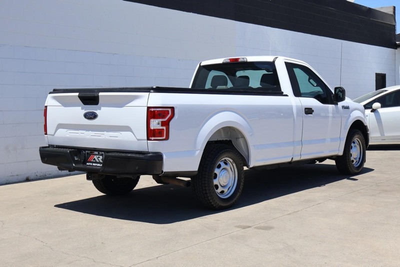 Ford F-150 Vehicle Full-screen Gallery Image 05