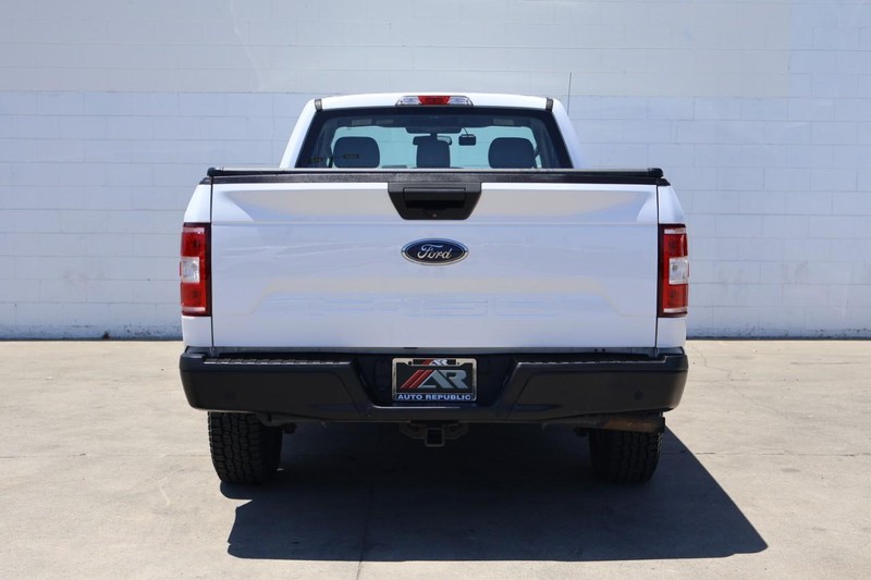 Ford F-150 Vehicle Full-screen Gallery Image 06