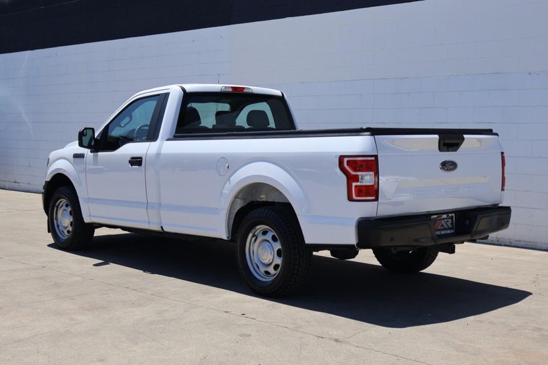 Ford F-150 Vehicle Full-screen Gallery Image 10