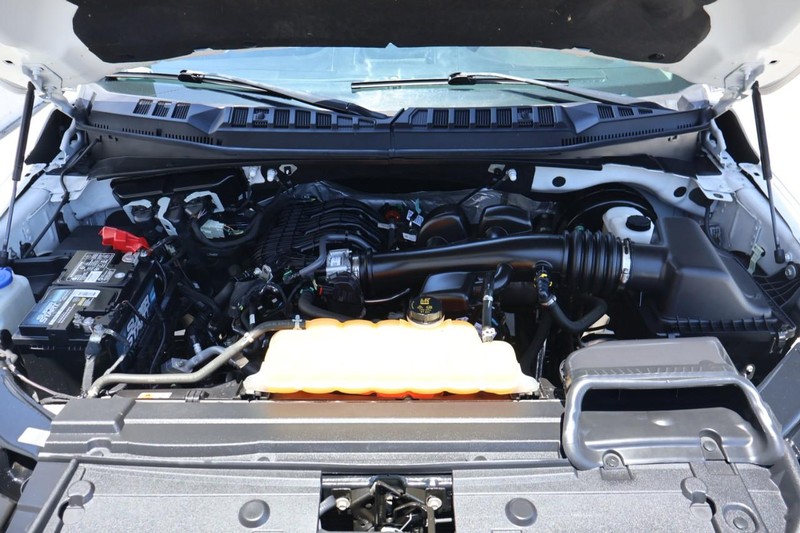 Ford F-150 Vehicle Full-screen Gallery Image 13