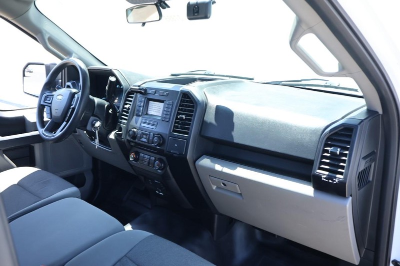 Ford F-150 Vehicle Full-screen Gallery Image 20