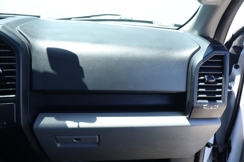 Ford F-150 Vehicle Full-screen Gallery Image 24