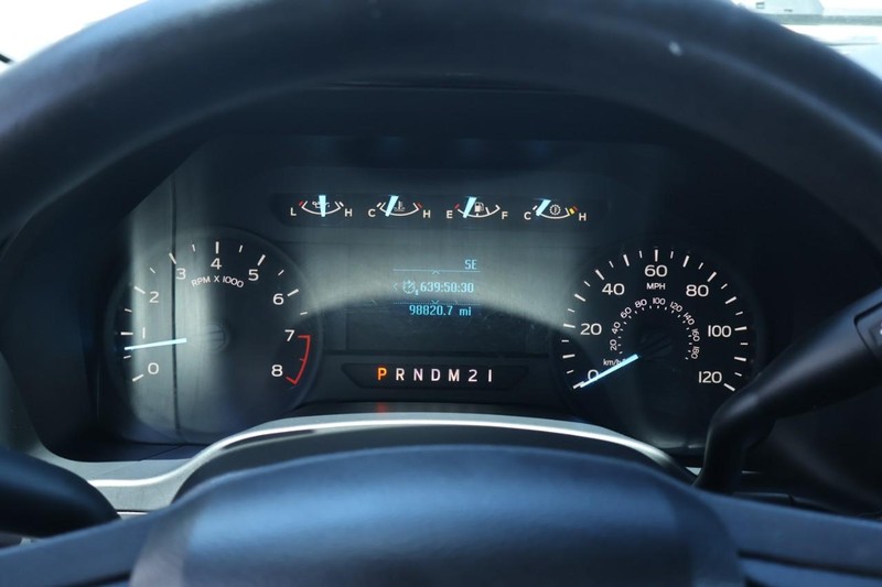 Ford F-150 Vehicle Full-screen Gallery Image 25