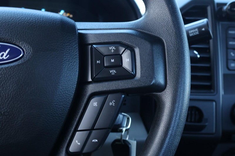 Ford F-150 Vehicle Full-screen Gallery Image 27