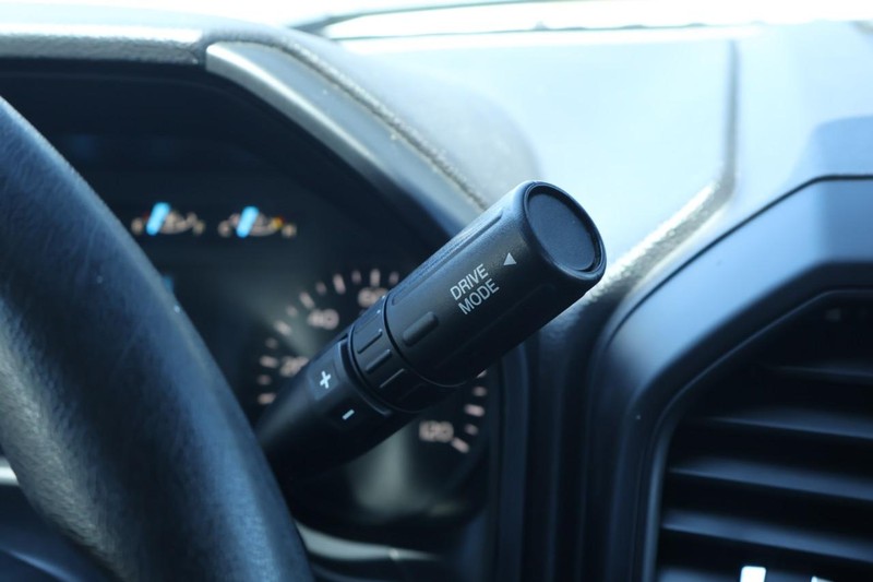 Ford F-150 Vehicle Full-screen Gallery Image 28