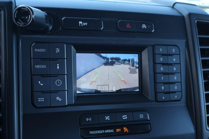 Ford F-150 Vehicle Full-screen Gallery Image 30