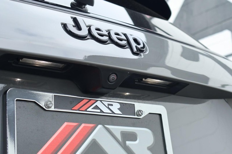 Jeep Compass Vehicle Full-screen Gallery Image 08