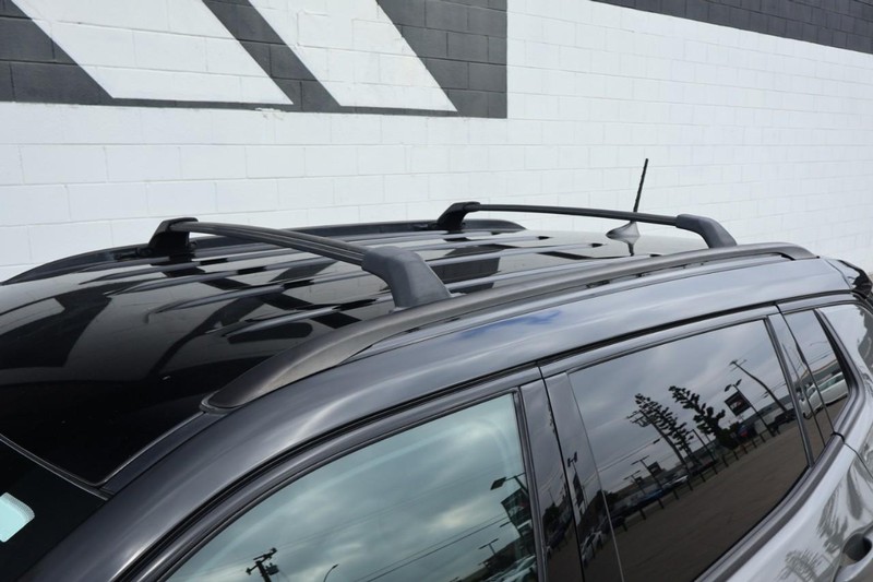 Jeep Compass Vehicle Full-screen Gallery Image 13