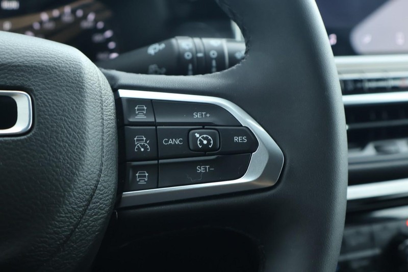 Jeep Compass Vehicle Full-screen Gallery Image 30