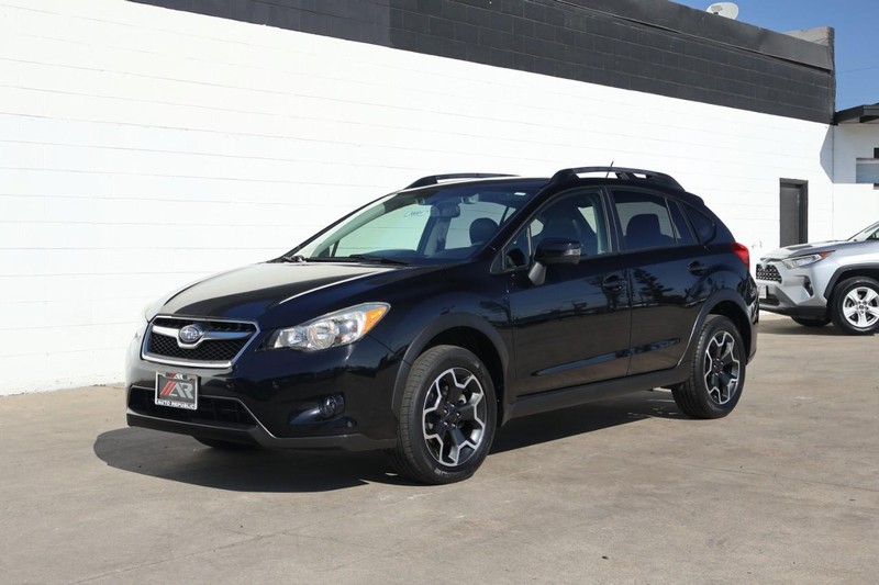 Subaru XV Crosstrek Vehicle Full-screen Gallery Image 12