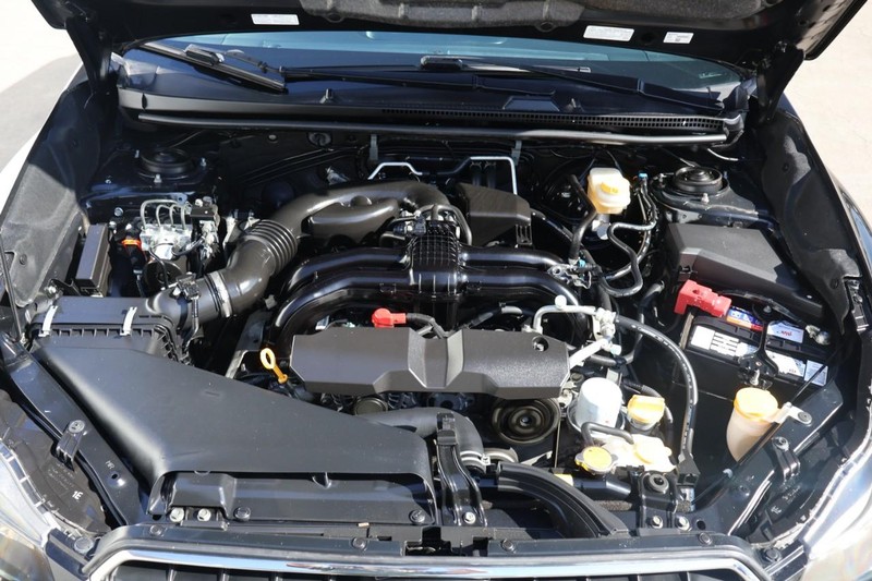 Subaru XV Crosstrek Vehicle Full-screen Gallery Image 13