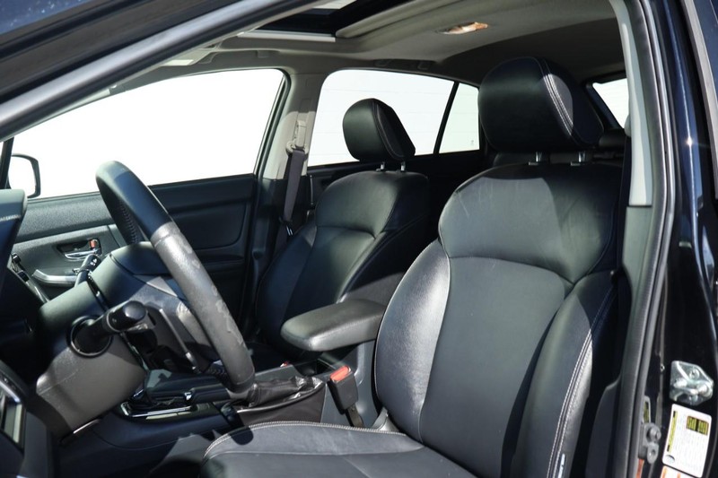 Subaru XV Crosstrek Vehicle Full-screen Gallery Image 18