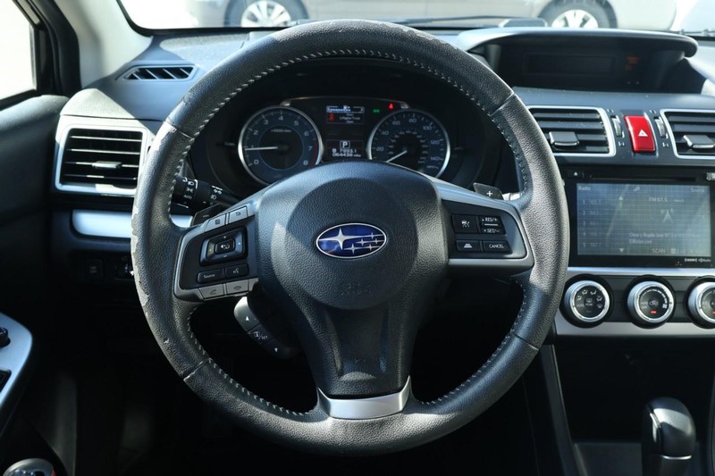 Subaru XV Crosstrek Vehicle Full-screen Gallery Image 25