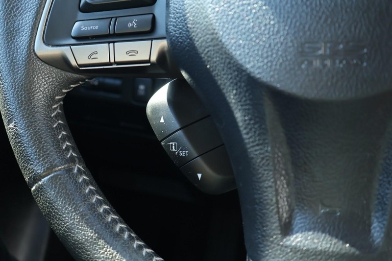 Subaru XV Crosstrek Vehicle Full-screen Gallery Image 27