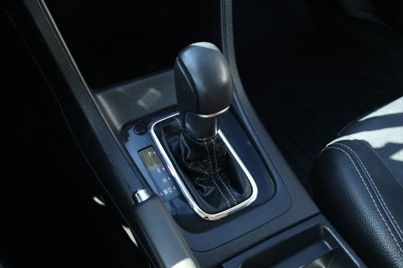 Subaru XV Crosstrek Vehicle Full-screen Gallery Image 33