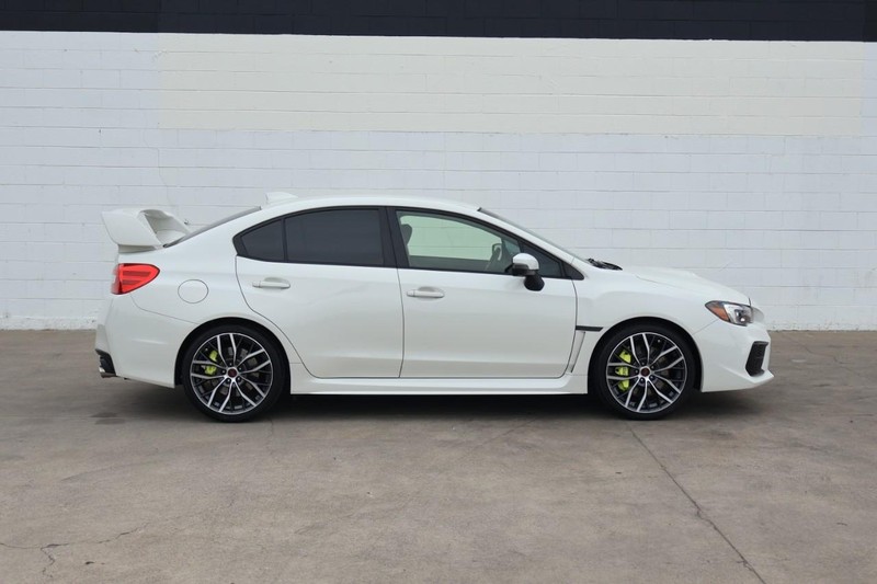 Subaru WRX Vehicle Full-screen Gallery Image 04