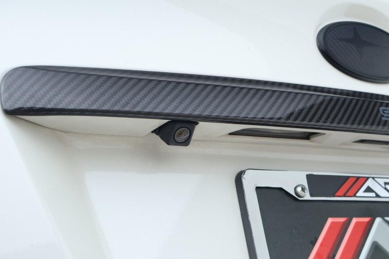 Subaru WRX Vehicle Full-screen Gallery Image 08