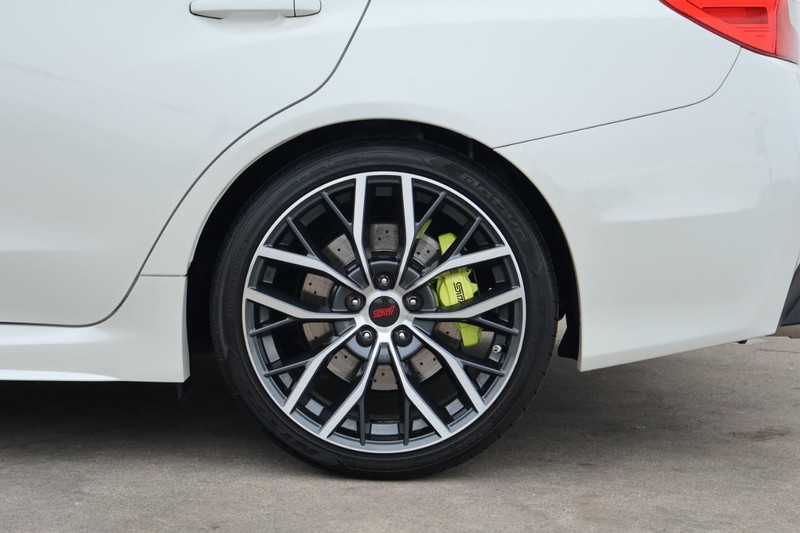 Subaru WRX Vehicle Full-screen Gallery Image 16