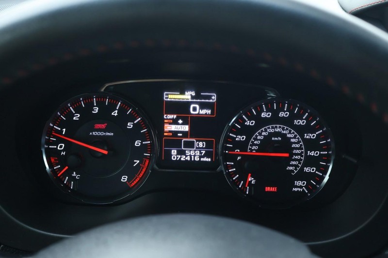 Subaru WRX Vehicle Full-screen Gallery Image 27