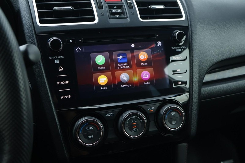 Subaru WRX Vehicle Full-screen Gallery Image 35