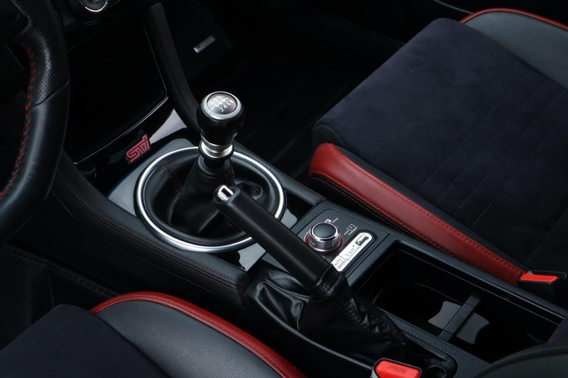 Subaru WRX Vehicle Full-screen Gallery Image 37