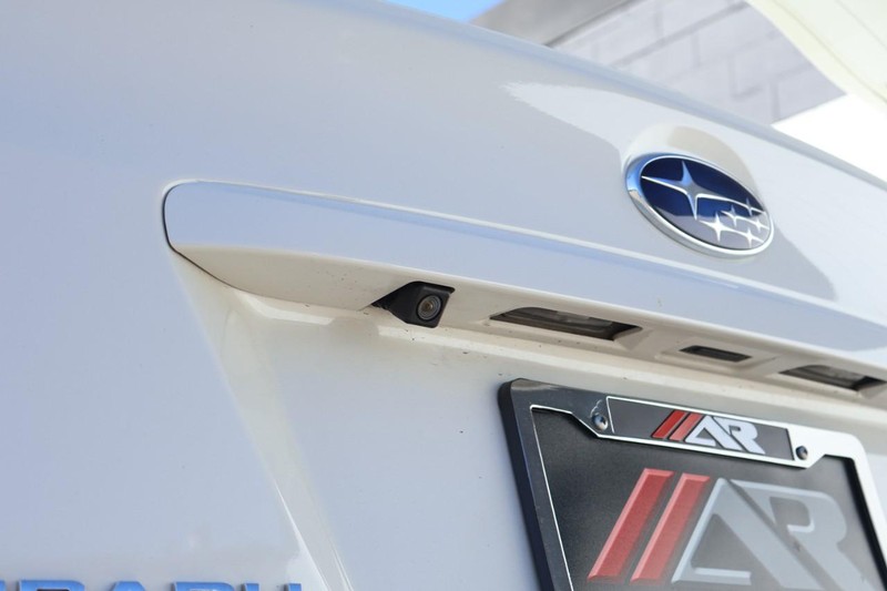 Subaru WRX Vehicle Full-screen Gallery Image 08