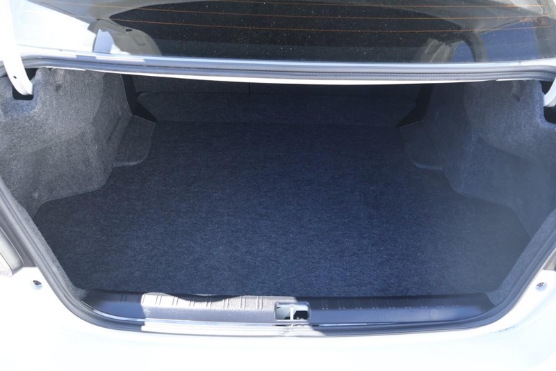 Subaru WRX Vehicle Full-screen Gallery Image 10