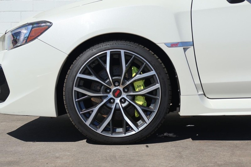 Subaru WRX Vehicle Full-screen Gallery Image 18