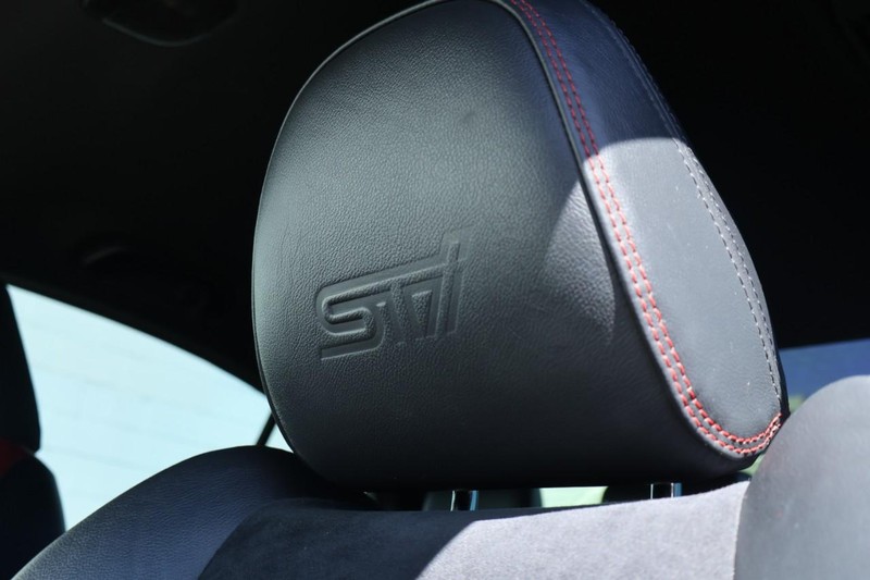 Subaru WRX Vehicle Full-screen Gallery Image 24