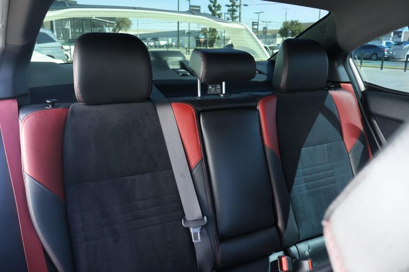 Subaru WRX Vehicle Full-screen Gallery Image 27