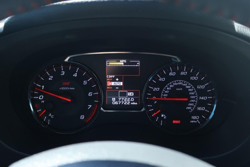 Subaru WRX Vehicle Full-screen Gallery Image 29