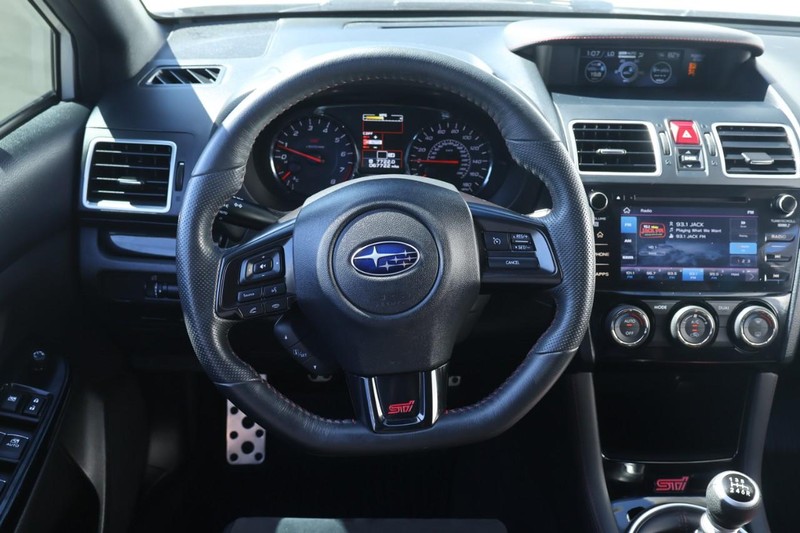 Subaru WRX Vehicle Full-screen Gallery Image 30