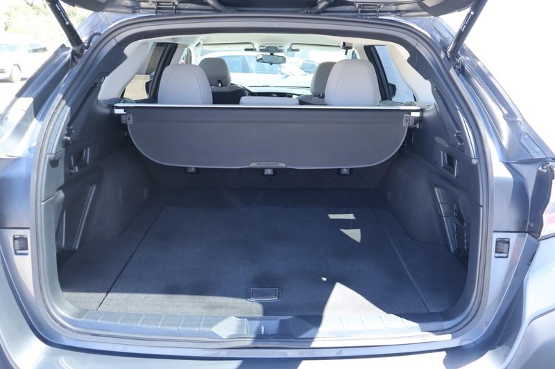 Subaru Outback Vehicle Full-screen Gallery Image 09