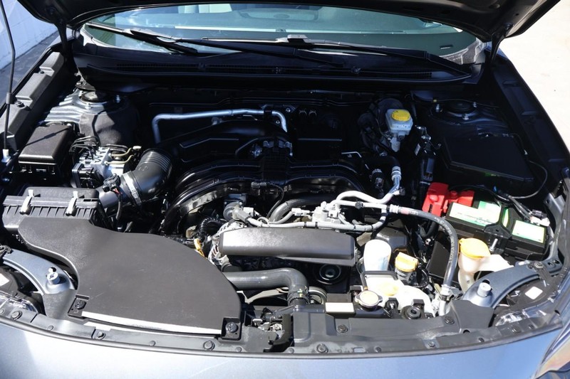 Subaru Outback Vehicle Full-screen Gallery Image 15