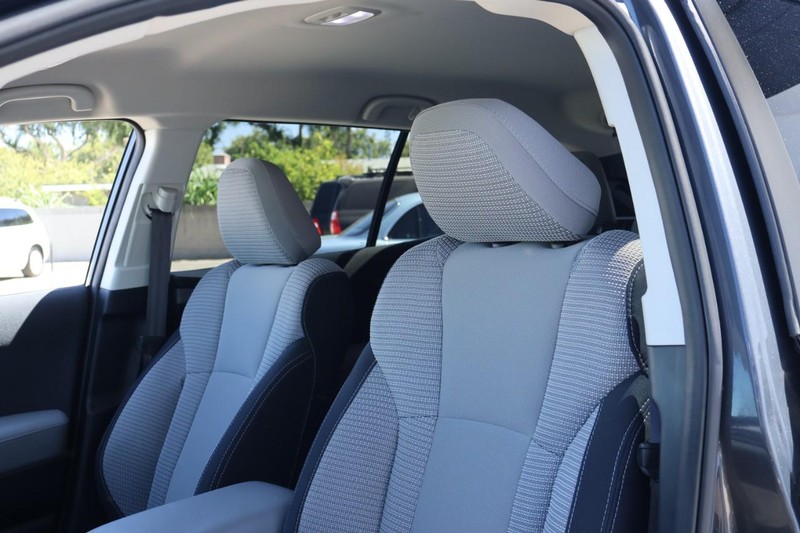 Subaru Outback Vehicle Full-screen Gallery Image 22