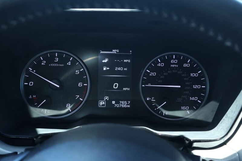 Subaru Outback Vehicle Full-screen Gallery Image 28