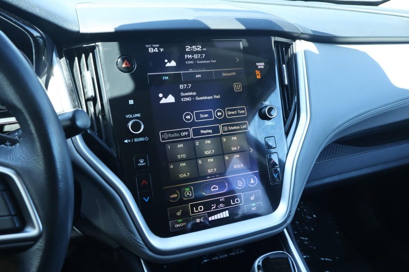 Subaru Outback Vehicle Full-screen Gallery Image 34