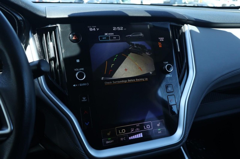 Subaru Outback Vehicle Full-screen Gallery Image 35